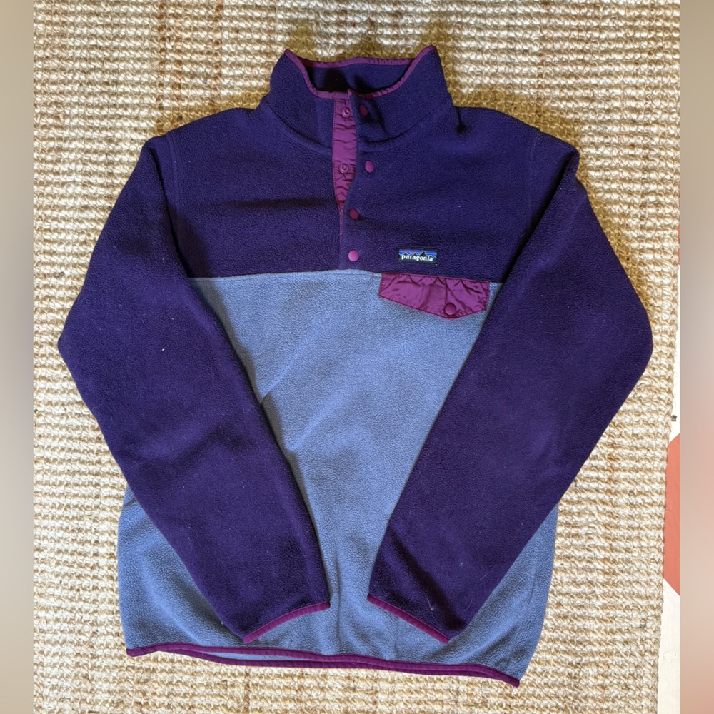 Patagonia Women's Lightweight Synchilla Snap-T Fleece Pullover Purple/Blue
